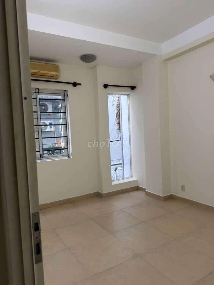 Nhà hẻm Đồng Nai 7x7m 4PN tiện ở gia đình