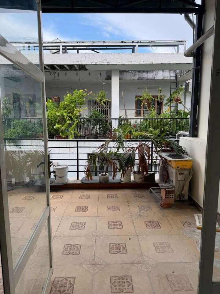 Nhà hẻm Đồng Nai 7x7m 4PN tiện ở gia đình