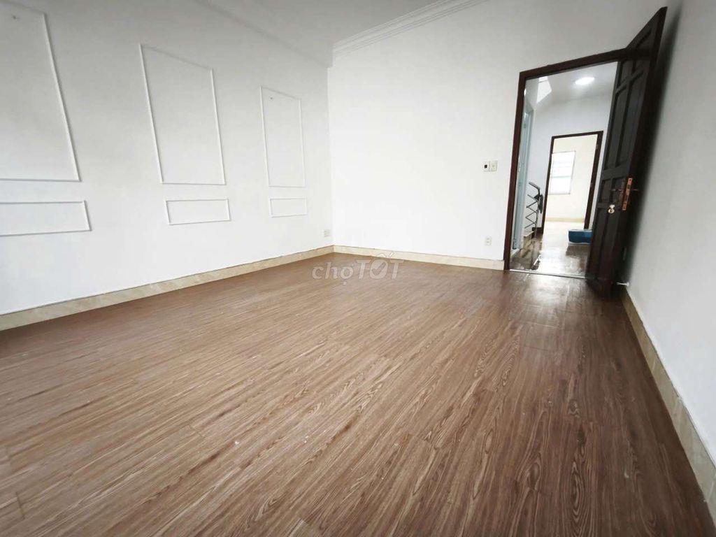 Cho thuê căn MT hẻm 8m đường Ông ích Khiêm, Q11, tiện mở VP Cty, Spa