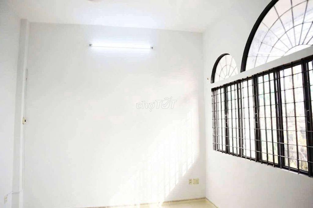 CHO THUÊ NHÀ QUẬN 4 | 29 TR. 4PN - 2WC. MẶT TIỀN ĐƯỜNG.