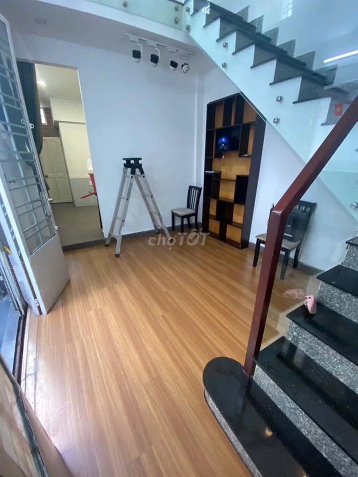 CHO THUÊ NHÀ HẺM 3M HÒA HƯNG QUẬN 10 - FULL NỘI THẤT