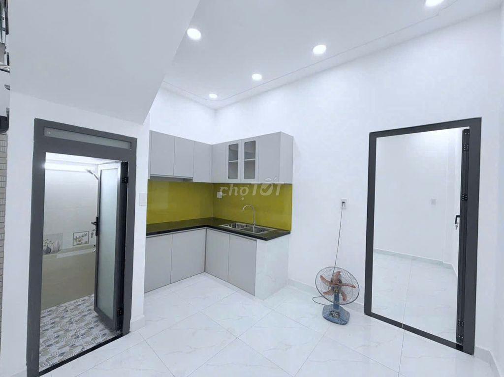 Nhà mới xây hoàn công đầy đủ, dt 52,4m2,