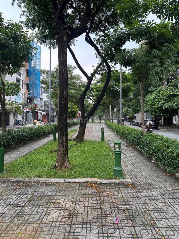 BÁN NHÀ PHỐ CĂN GÓC 2 MẶT TIỀN PHẠM HUY THÔNG