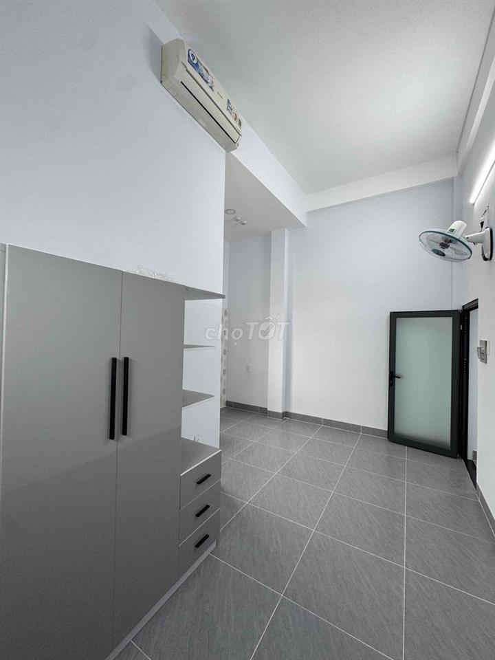 Phòng 25m2 có gác ở được 3 người gần bệnh viện Gò Vấp. Giá chỉ từ 4tr