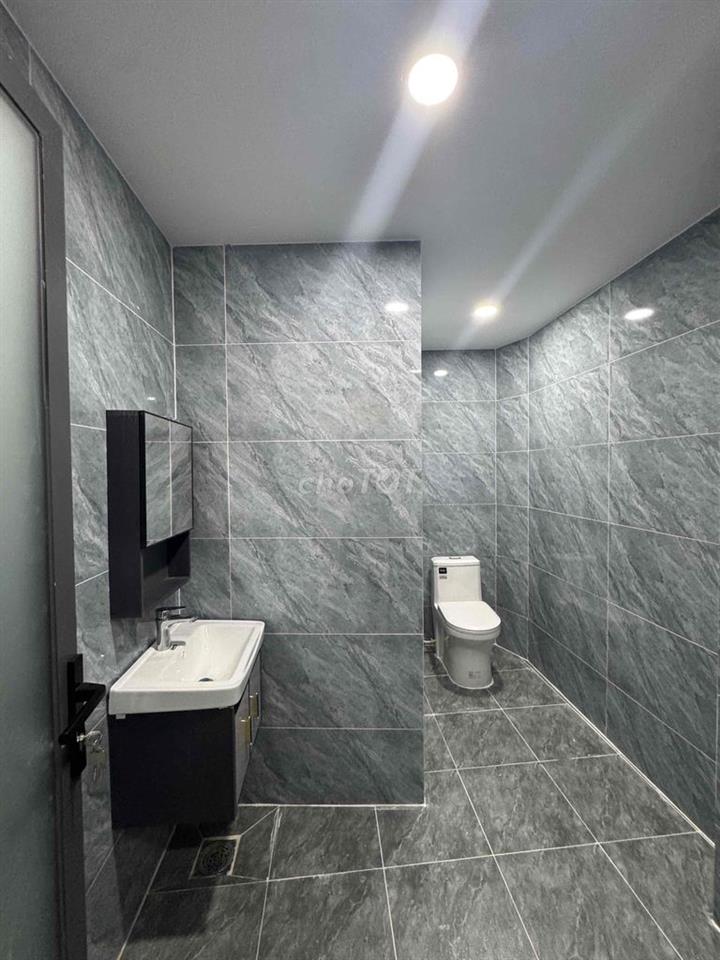 Phòng mới full nội thất giá hạt dẻ gần chợ Hạnh Thông Tây. Giá từ 3tr5