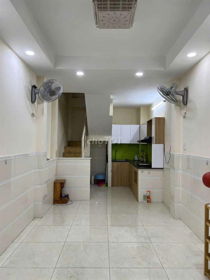 NHÀ MỚI 2PN/2WC TRỐNG SẴN, GẦN ĐH KINH TẾ, BÁCH KHOA, SƯ VẠN HẠNH