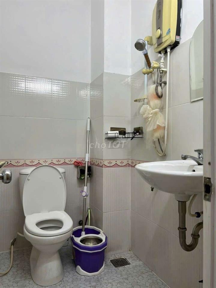 NHÀ MỚI 2PN/2WC TRỐNG SẴN, GẦN ĐH KINH TẾ, BÁCH KHOA, SƯ VẠN HẠNH