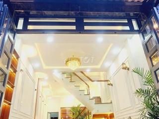 Cho thuê nhà Nguyên căn, gần trung tâm, đường Dạ Nam
