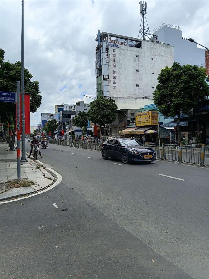 Bán 440m2 đất và nhà xưởng mặt tiền Hoàng xuân hoành viao lũy bán bích
