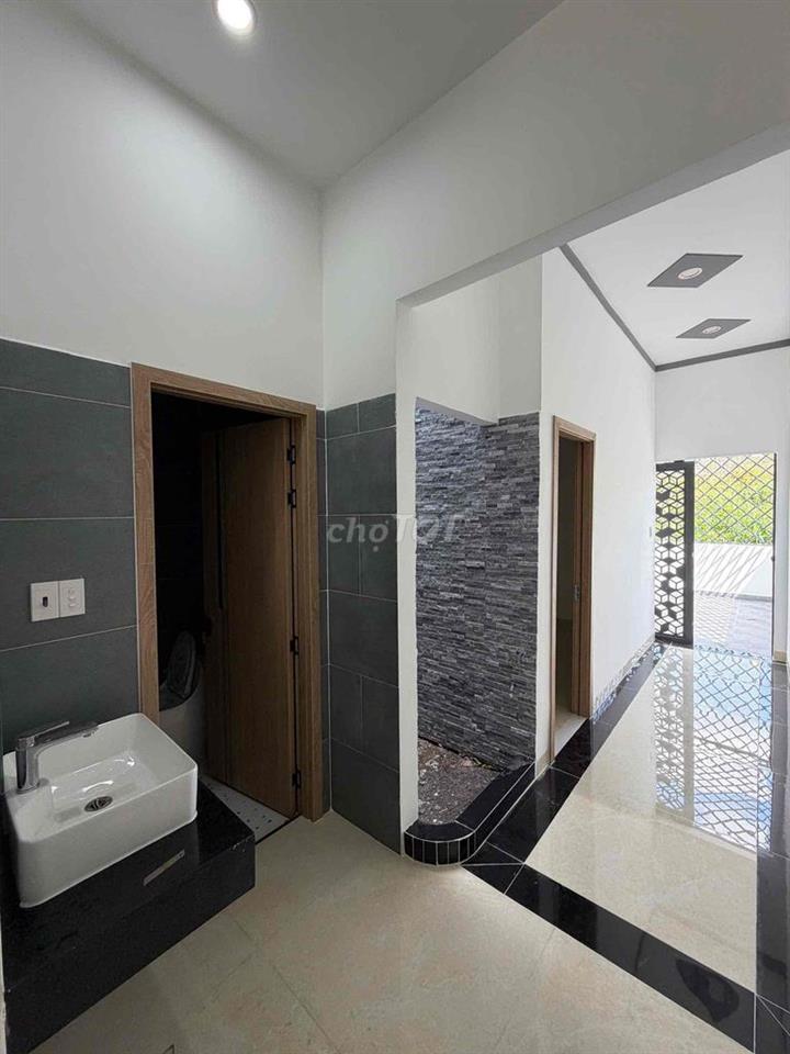 BÁN NHÀ ĐẸP VUÔNG VỨC