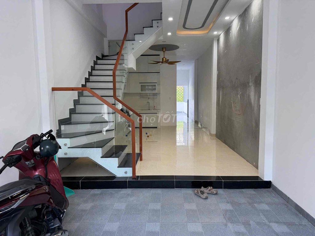 BÁN NHÀ ĐẸP VUÔNG VỨC
