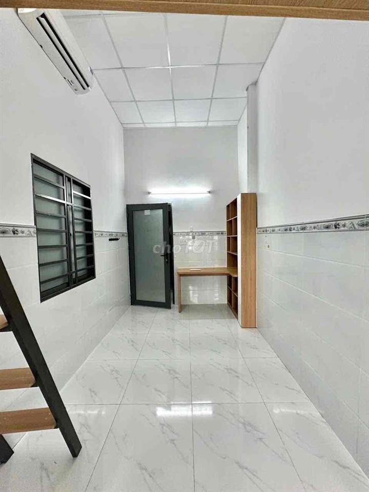 PASS PHÒNG BỎ PHỐ VỀ QUÊ NGAY SÁT ĐẠI HỌC VĂN LANG