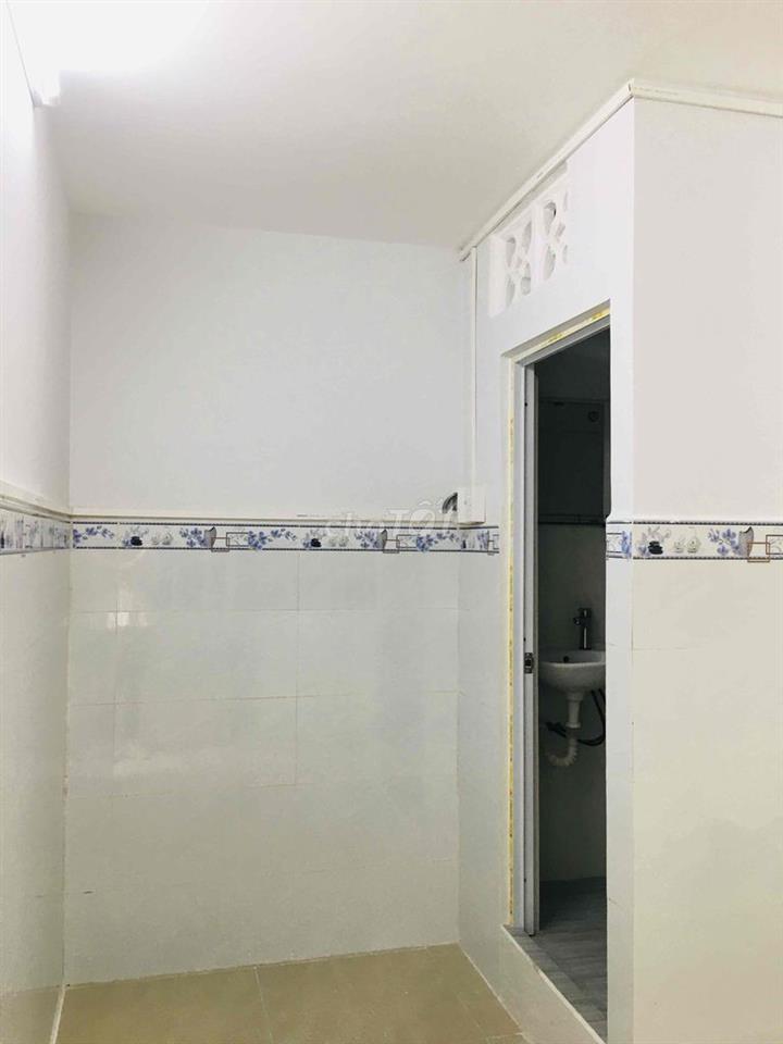 Phòng trọ ngay trung tâm Quận 3 - Kế Bên công viên Lê Văn Tám