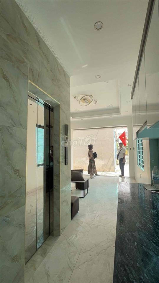 Cho thuê nhà nguyên căn mới 5 tầng x35m2 có thang máy xịn