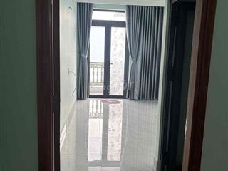 NHÀ MỚI CÓ BAN CÔNG, KHÔNG PHÍ DỊCH VỤ, CÓ NƯỚC NÓNG Ở 55 TÂY LÂN
