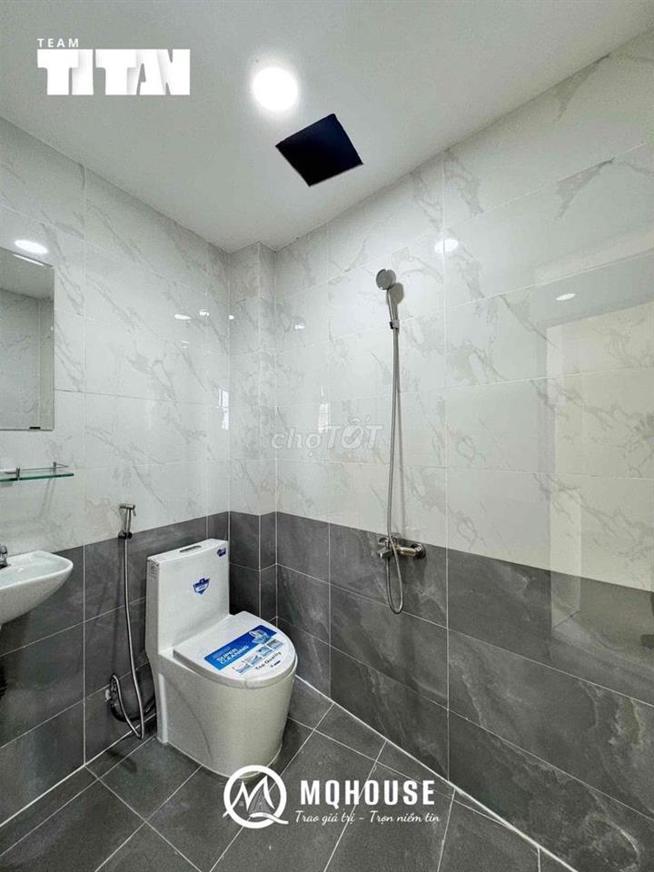 GIỮ PHÒNG ĐẾN CUỐI THÁNG 9 -CÁCH VLU 100m