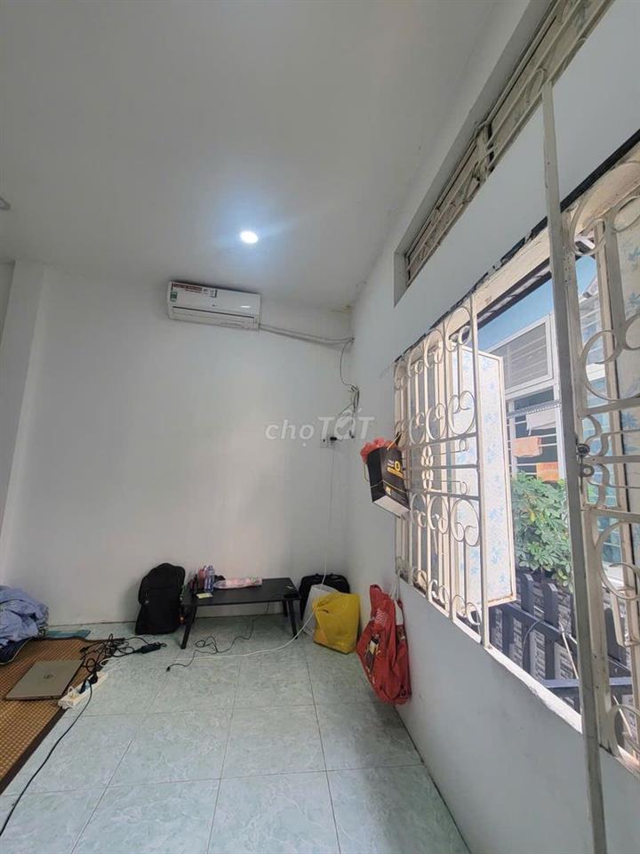 Ở GHÉP SINH VIÊN NHÀ NGUYÊN CĂN 