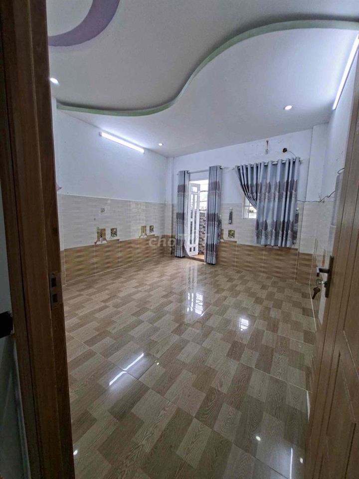 Cho thuê nhà nguyên căn gần bến xe Q8