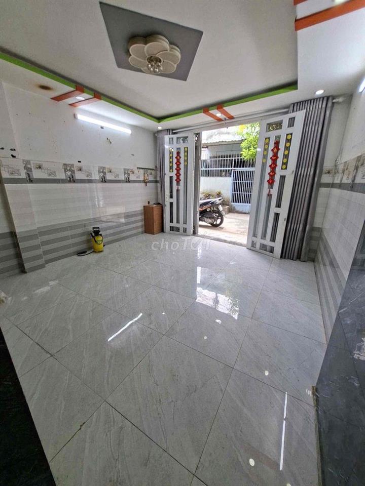 Cho thuê nhà nguyên căn gần bến xe Q8