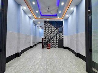 Nhà cho thuê ngay bến xe quận 8
