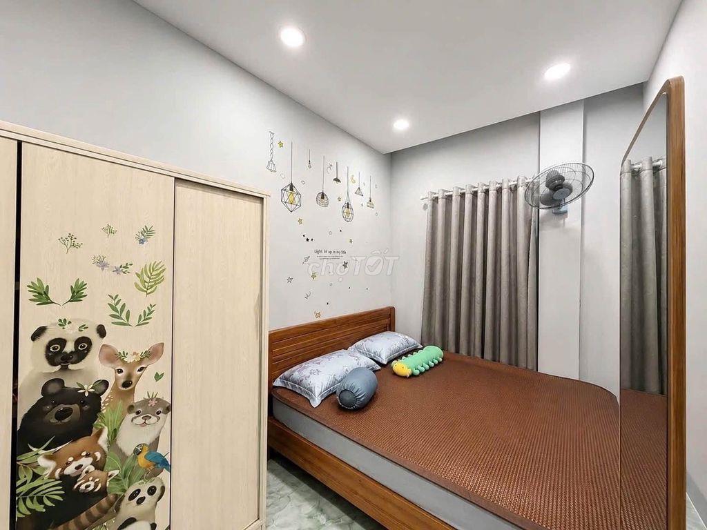 nhà đường số 10 tân quy, Q7, 65m², xe hơi đỗ cửa, gần công viên