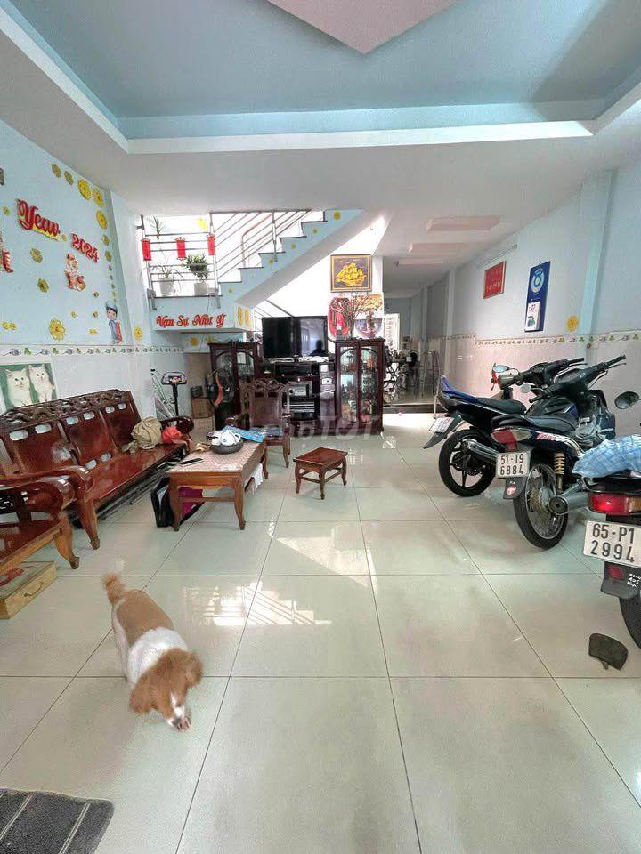 nhà đường số 79 tân quy q7, 63m², gần trường học, chợ và công viên