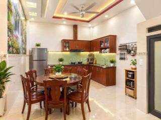 Nhà sát Nguyễn Thị Thập, Quận 7, xe hơi đỗ cửa, ngang 7m