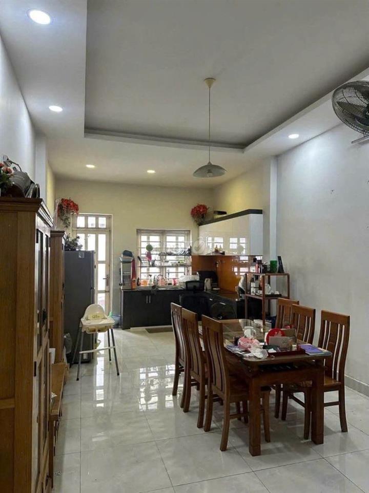 nhà ngay nguyễn Thị Thập, Quận 7, 70m², xe hơi đỗ cửa, khu dân trí cao