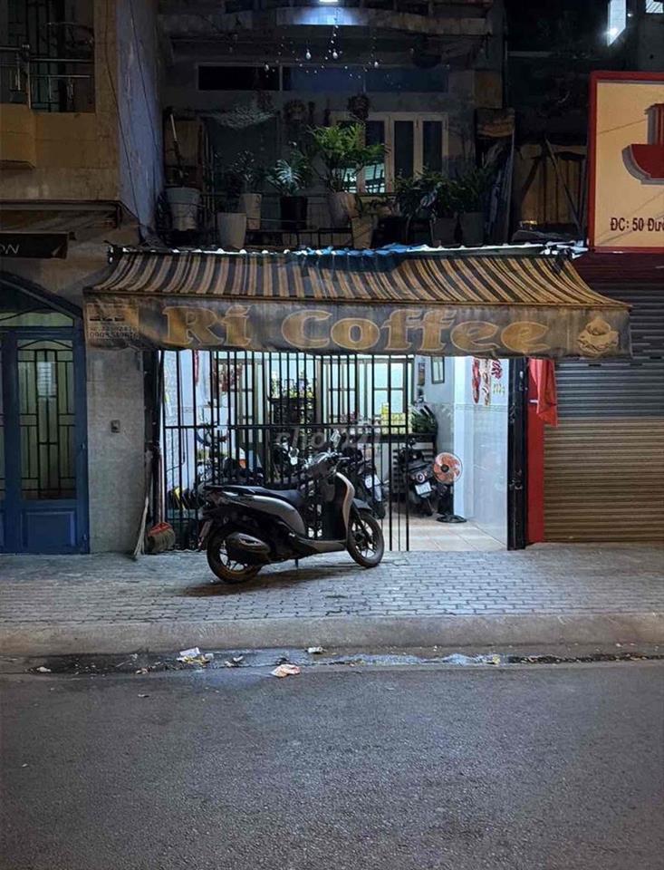 Bán Đất ( nhà cũ ) còn TL