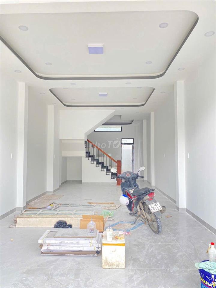 Nhà mặt tiền