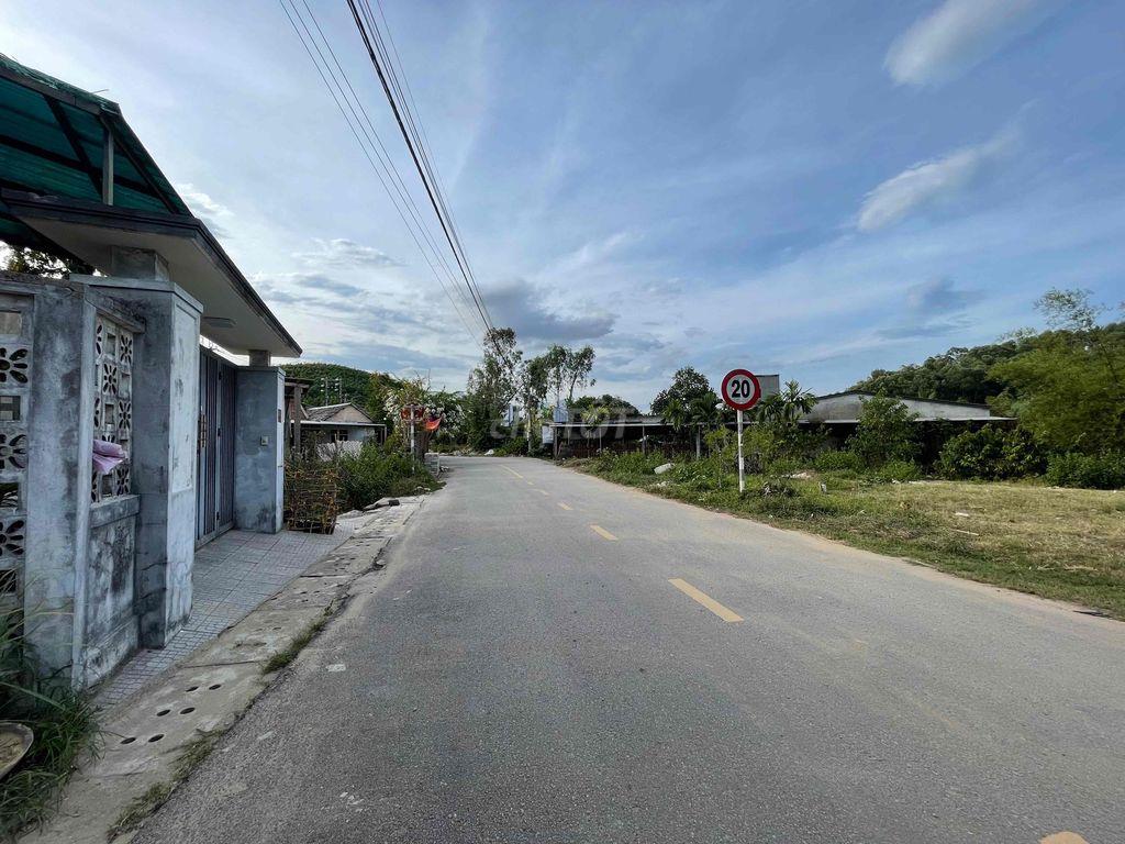 mặt tiền phùng lưu, 103m bán 2,1 tỷ