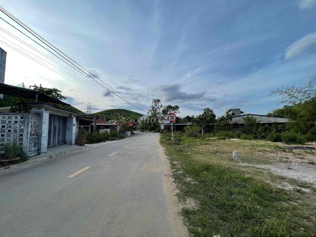 mặt tiền phùng lưu, 103m bán 2,1 tỷ