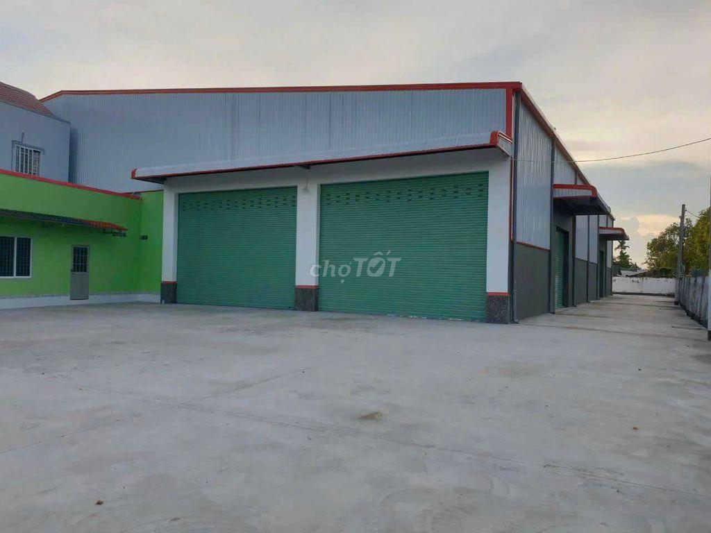 CHO THUÊ KHO MẶT TIỀN QL1A GẦN NGÃ 4 LƯƠNG PHÚ