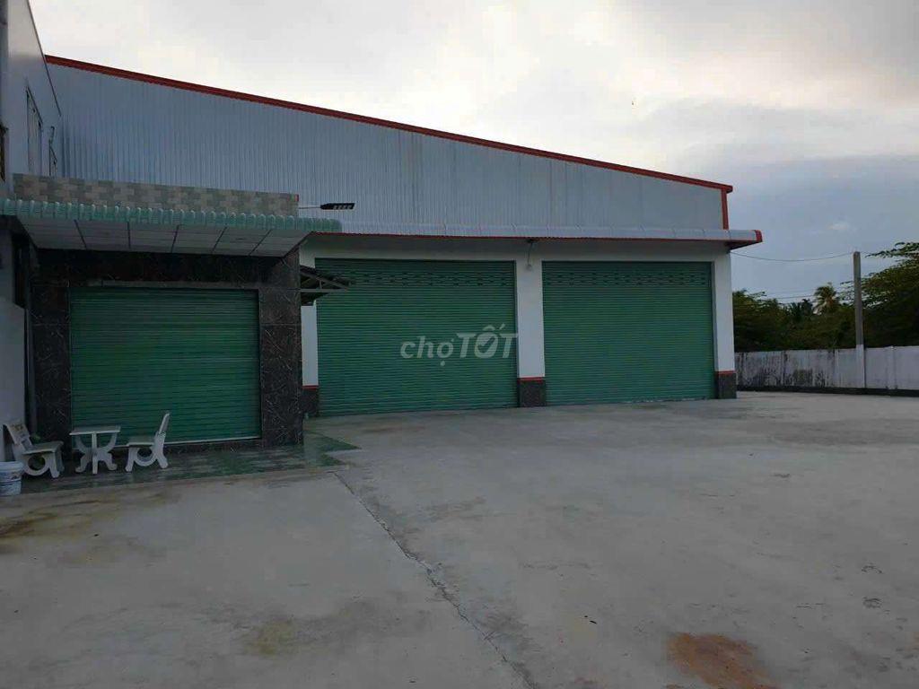CHO THUÊ KHO MẶT TIỀN QL1A GẦN NGÃ 4 LƯƠNG PHÚ