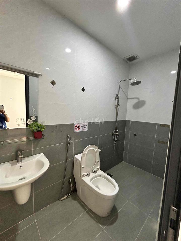 STUDIO BAN CÔNG ĐẦY ĐỦ NỘI THẤT NGAY IUH | VĂN LANG