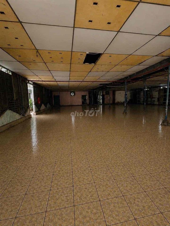 Cho thuê Kho xưởng dt 500m2 gần Bệnh viện Hoàn Mỹ Thủ Đức