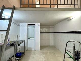 Cho thuê phòng trọ có gác, toilet riêng và máy lạnh 