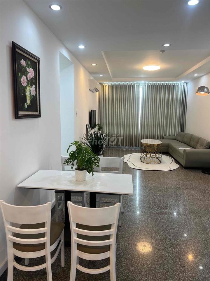 cần bán căn góc 3 phòng ngủ, nội thất đẹp