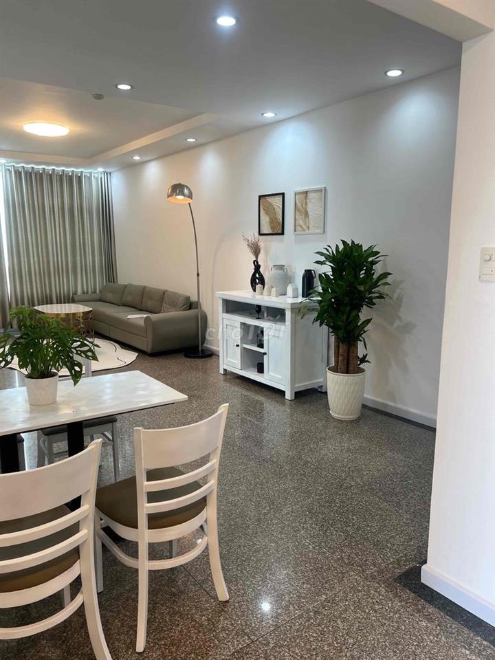 cần bán căn góc 3 phòng ngủ, nội thất đẹp