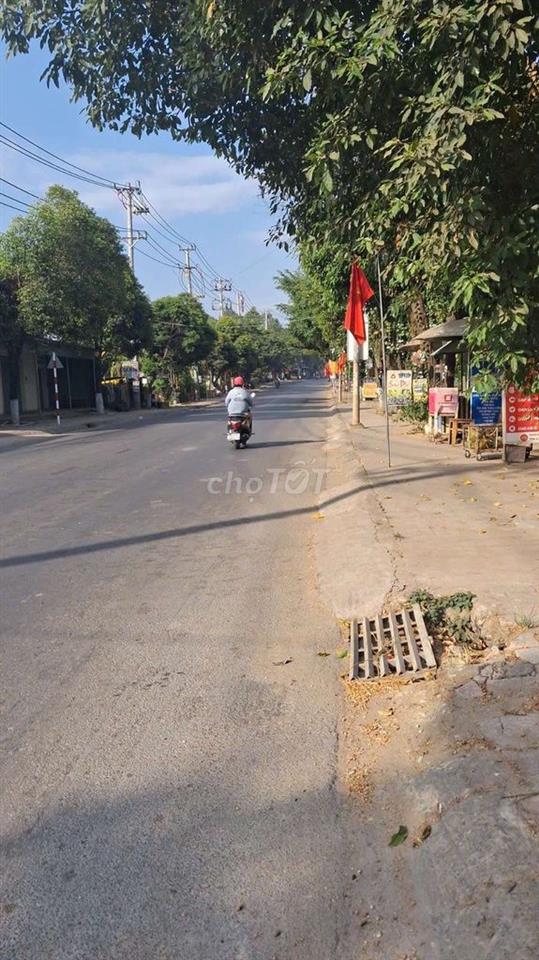 BÁN ĐẤT MẶT TIỀN BUÔN BÁN