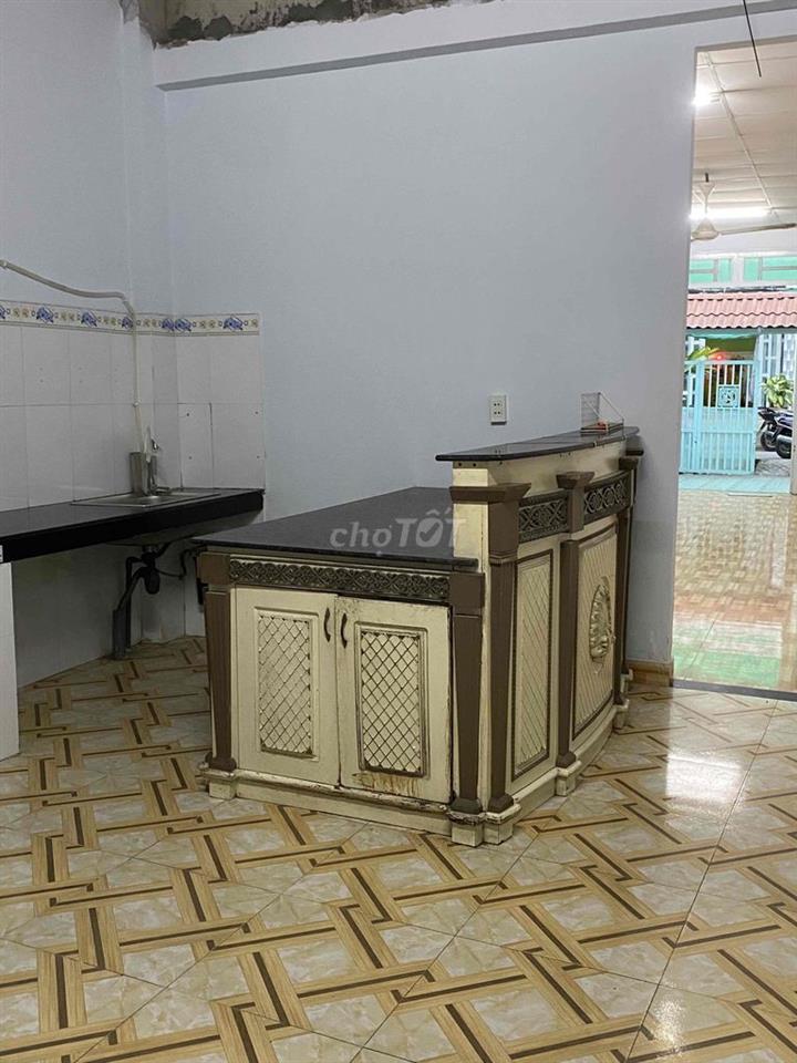 Nhà đẹp 4m x 40m , 1 lầu , Hẻm xe hơi , cách Chợ Phú Lạc 200m