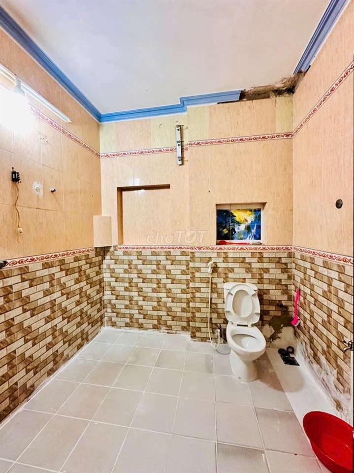 nhà nguyên căn kinh doanh mặt tiwwnf chợ hạnh thông tây