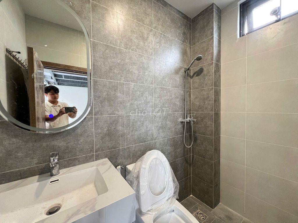 Gần UFM , TDT, RMIT , DUPLEX SIÊU THOÁNG NỘI THẤT SIÊU MỚI