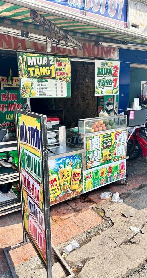 Sang quán nước