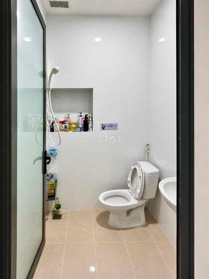 Ban công - 1PN - 1WC riêng đường Hoà Bình