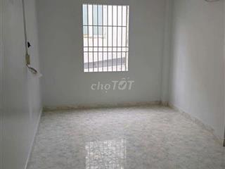phòng trọ 1tr6 gần chợ Phú Xuân