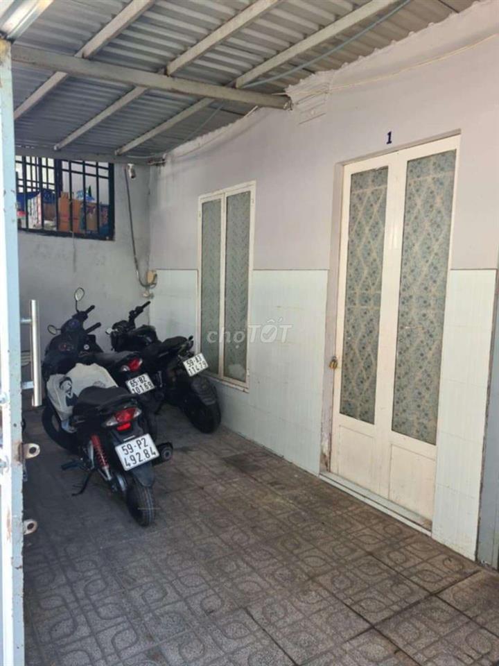 phòng trọ 1tr6 gần chợ Phú Xuân