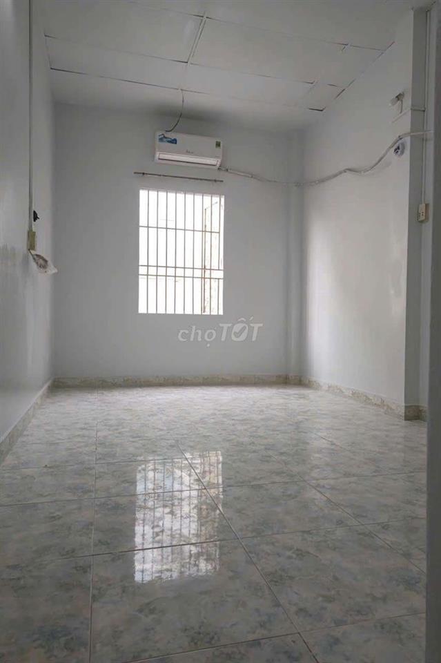 phòng trọ 1tr6 gần chợ Phú Xuân