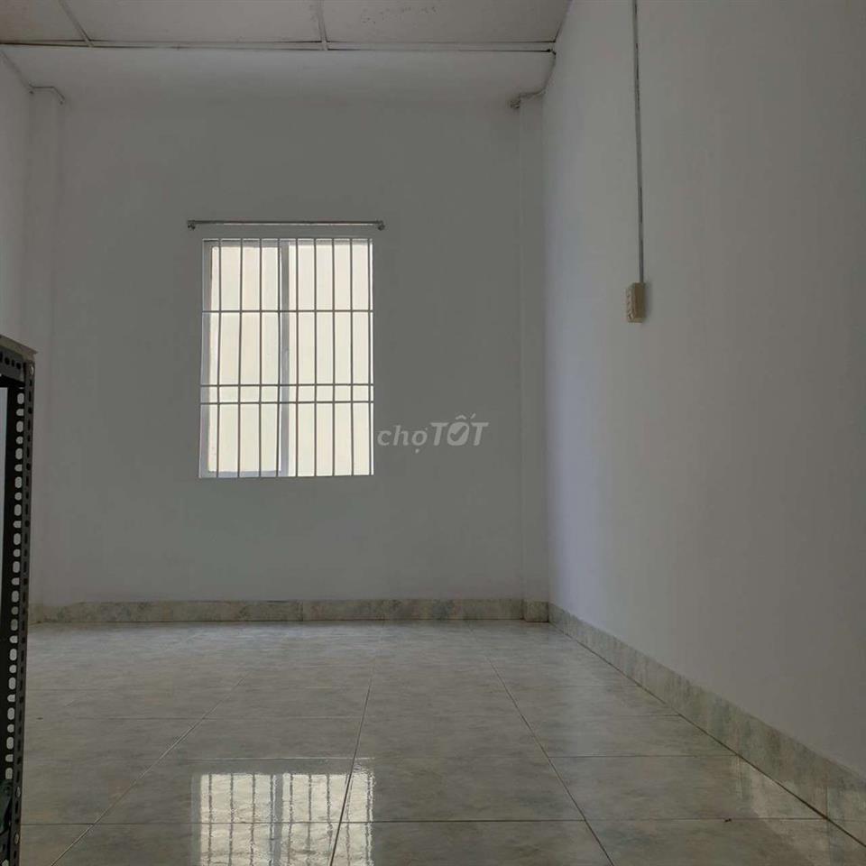 phòng trọ 1tr6 gần chợ Phú Xuân