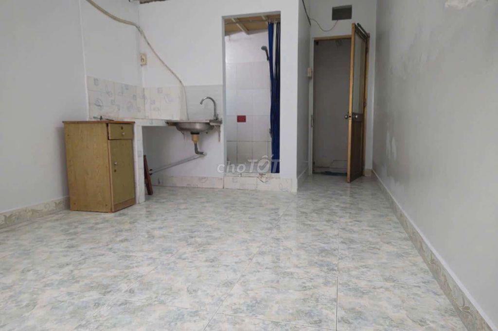 phòng trọ 1tr6 gần chợ Phú Xuân
